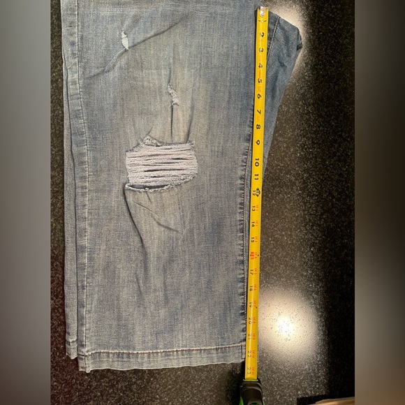 Lane Bryant: Pull on Wide Leg Capri Jean - Destructed - Picture 9 of 10